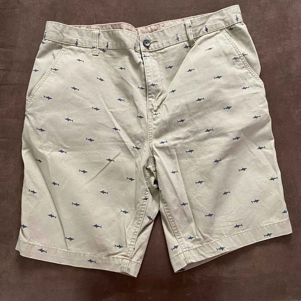 Men’s faded glory shark shorts
